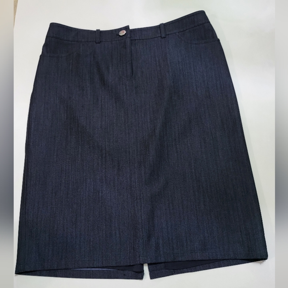 Calvin Klein Skirt Set - Picture 3 of 7